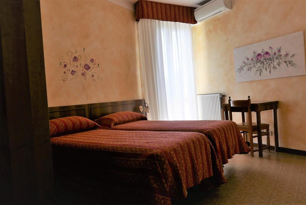 Albergo Villa Angela Toscolano Maderno Extérieur photo
